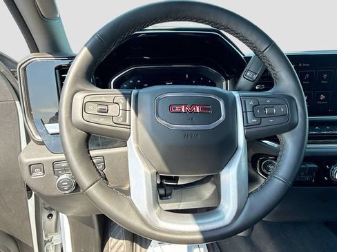 Used 2024 GMC Sierra 1500 Elevation AWD/4WD image 12