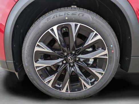 New 2024 MAZDA CX-90 Plug-In Hybrid w/ Premium Pkg AWD/4WD image 24