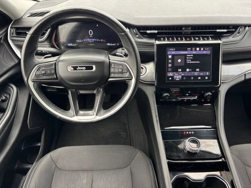 Used 2021 Jeep Grand Cherokee L Laredo w/ Luxury Tech Group I AWD/4WD image 19