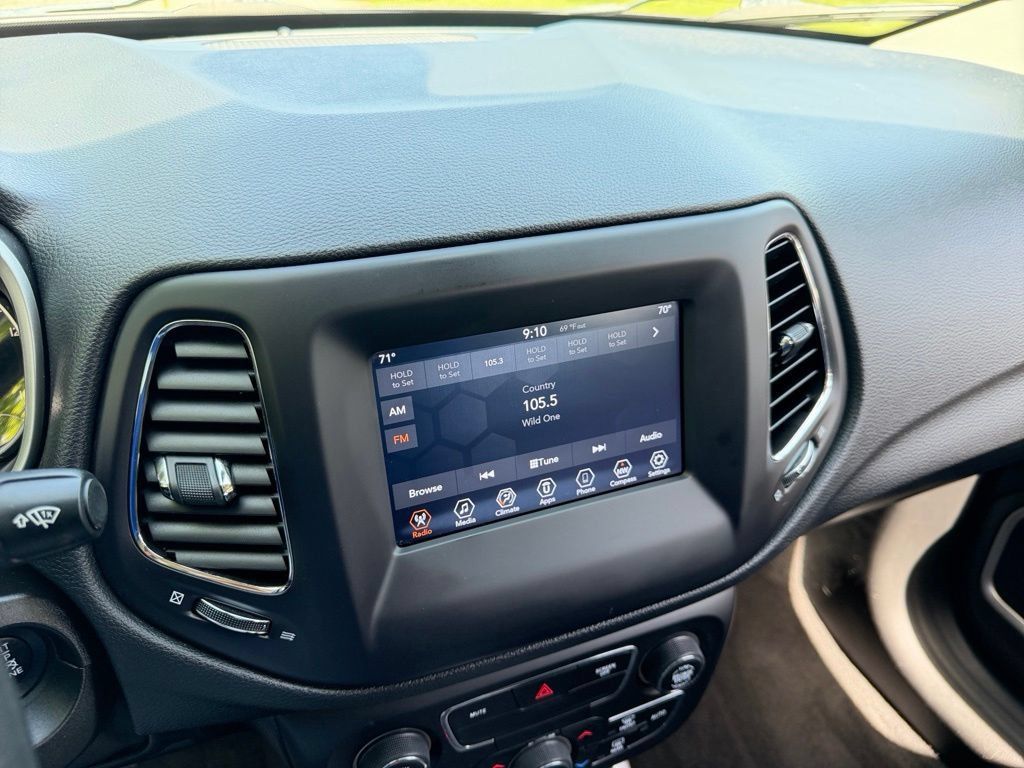 Used 2019 Jeep Compass Sport AWD/4WD image 6