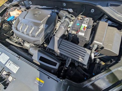 Used 2020 Volkswagen Passat 2.0T R-Line image 23