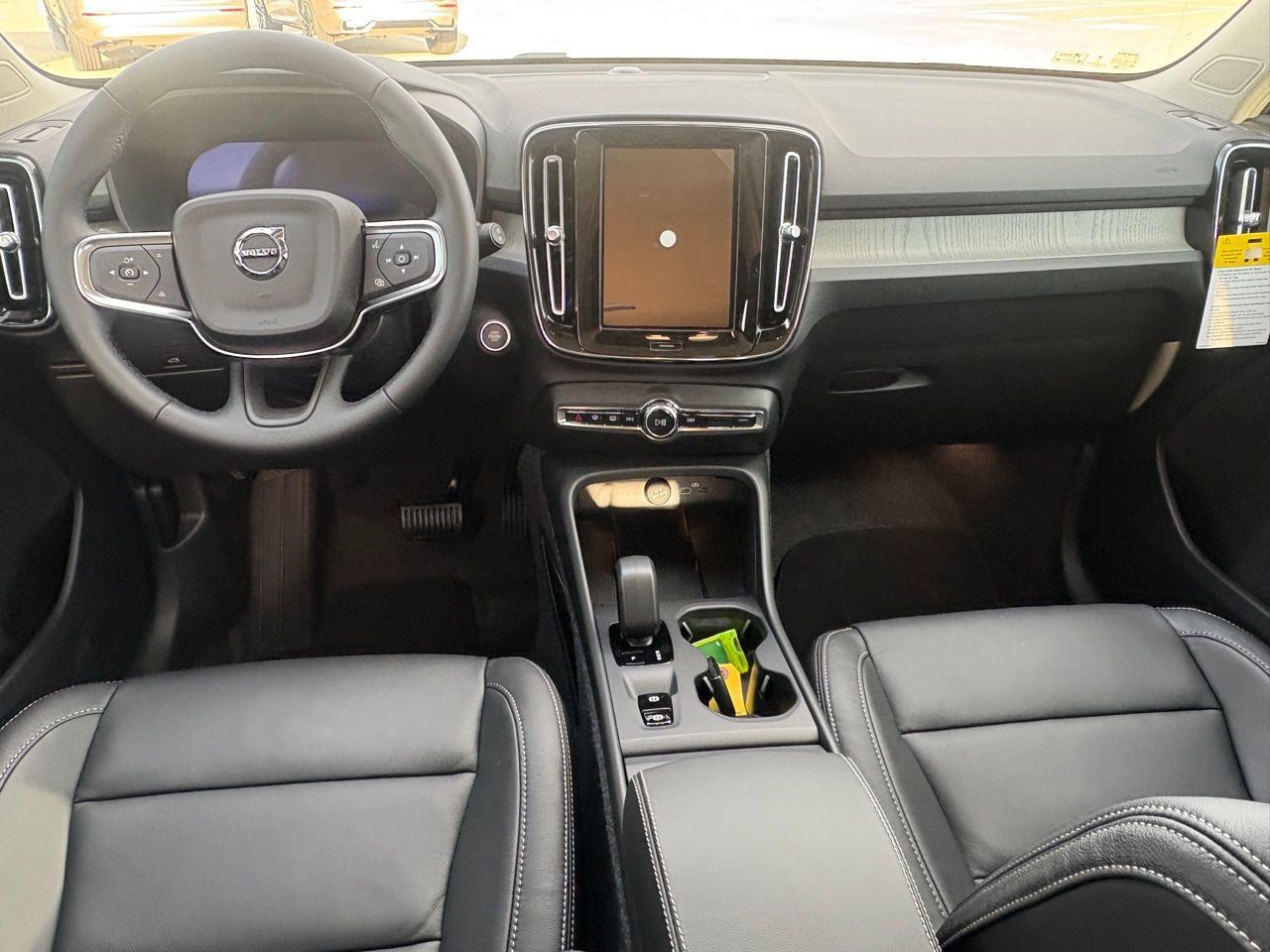 New 2026 Volvo XC40 B5 Core w/ Protection Package Premier AWD/4WD image 9