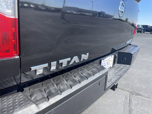 Used 2017 Nissan Titan PRO-4X AWD/4WD image 29