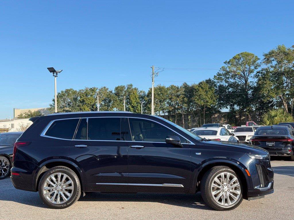 Used 2021 Cadillac XT6 Premium Luxury FWD image 4