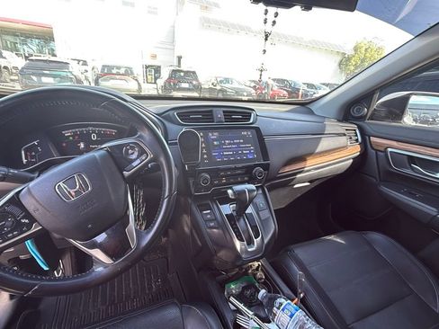 Used 2018 Honda CR-V Touring image 4