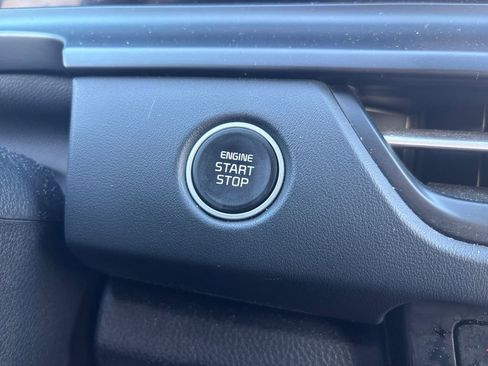 Certified 2024 Kia Seltos SX w/ SX Sunroof Package image 17