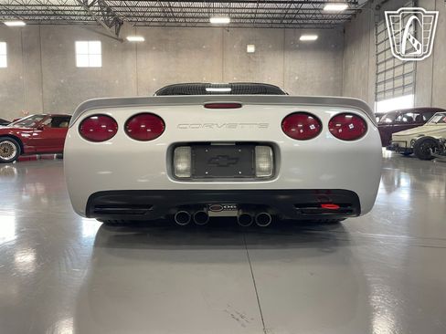 Used 2002 Chevrolet Corvette Z06 w/ Memory Pkg image 12