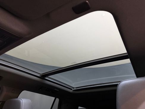 Used 2023 Chevrolet Tahoe LT image 14