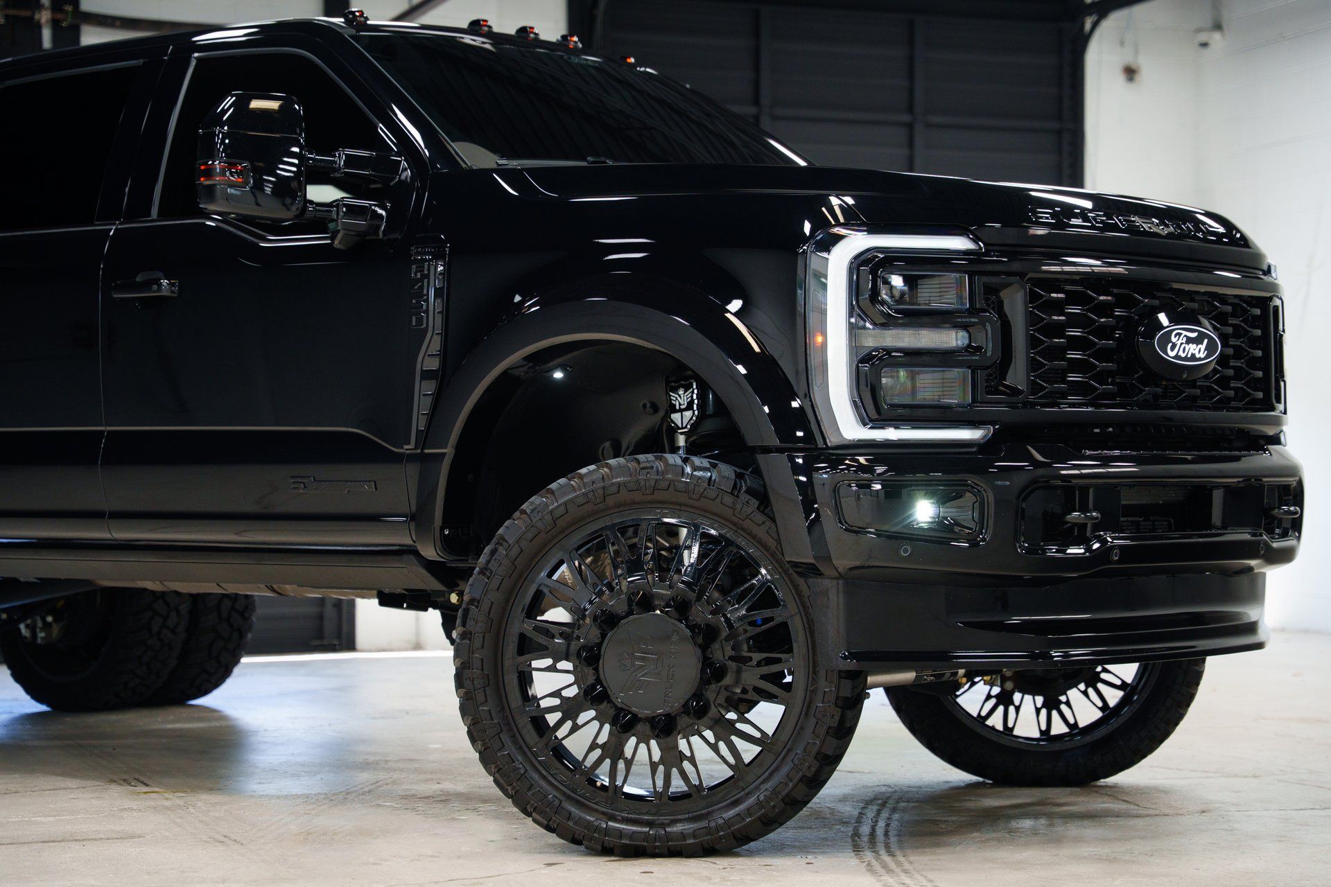 Used 2025 Ford F450 Platinum AWD/4WD image 6