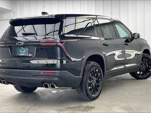 Certified 2024 Chevrolet Traverse LS w/ Midnight/Sport Edition FWD image 12