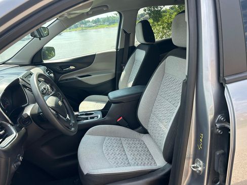 Used 2023 Chevrolet Equinox LS w/ LS Convenience Package AWD/4WD image 8