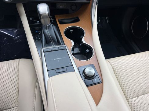 Certified 2022 Lexus RX 350 FWD w/ Premium Package image 34
