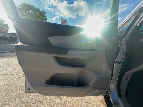 Used 2016 Honda Odyssey EX-L image 9