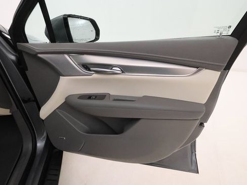 Used 2021 Cadillac XT5 Premium Luxury image 23