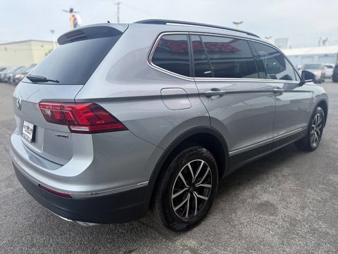 Used 2021 Volkswagen Tiguan SE w/ Panoramic Sunroof Package AWD/4WD image 6