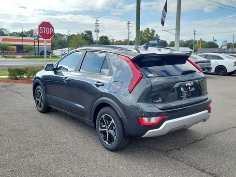 New 2026 Kia Niro LX FWD image 4