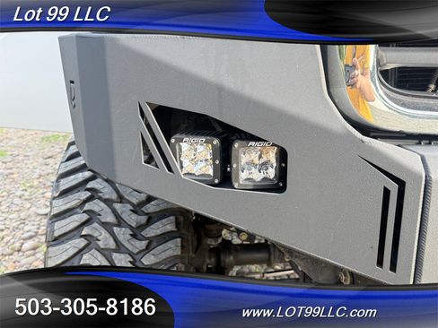 Used 2009 GMC Sierra 2500 SLT w/ Entertainment Package AWD/4WD image 22