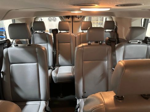 Used 2019 Ford Transit 350 XL image 33