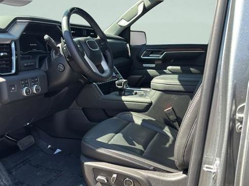 Used 2025 GMC Sierra 1500 Denali AWD/4WD image 9