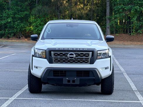 Used 2022 Nissan Frontier S w/ Technology Package image 2