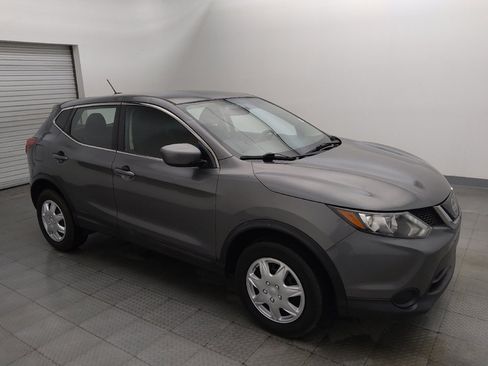 Used 2019 Nissan Rogue Sport S FWD image 11