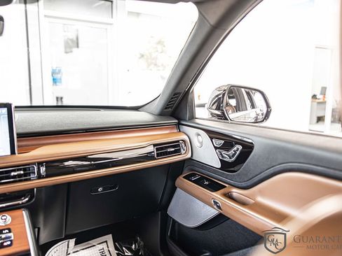 Used 2020 Lincoln Aviator Reserve w/ Equipment Group 202A AWD/4WD image 40