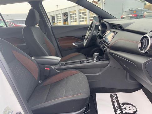 Used 2024 Nissan Kicks SR image 14
