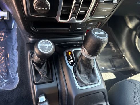 Used 2020 Jeep Wrangler Unlimited Sport S AWD/4WD image 24