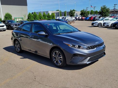 Used 2024 Kia Forte LXS FWD image 30