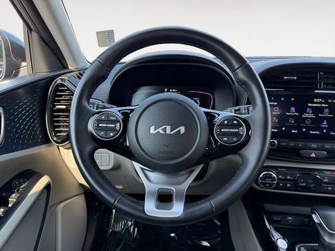 Used 2024 Kia Soul EX FWD image 13