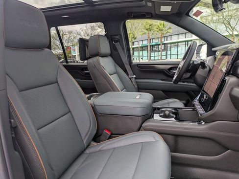 New 2026 GMC Yukon AT4 w/ AT4 Premium Plus Package AWD/4WD image 11