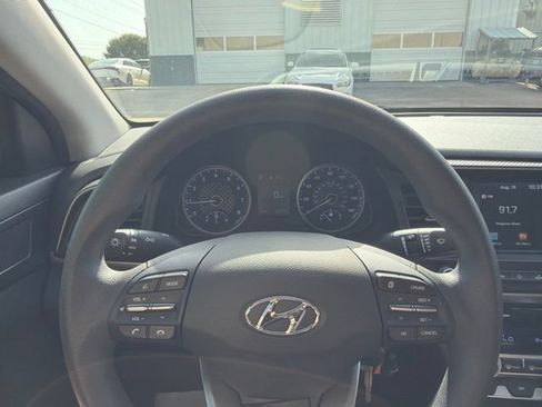 Used 2020 Hyundai Elantra SEL w/ Cargo Package (C1) FWD image 12
