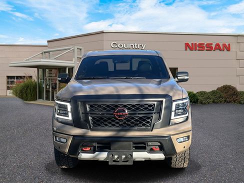 Used 2024 Nissan Titan PRO-4X w/ Pro-4x Convenience Package image 2