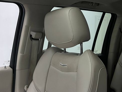 Used 2018 Cadillac Escalade ESV Premium Luxury AWD/4WD image 33