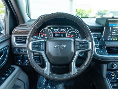 Used 2021 Chevrolet Tahoe Z71 w/ Z71 Signature Package AWD/4WD image 13