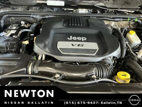 Used 2018 Jeep Wrangler Unlimited Sahara AWD/4WD image 44