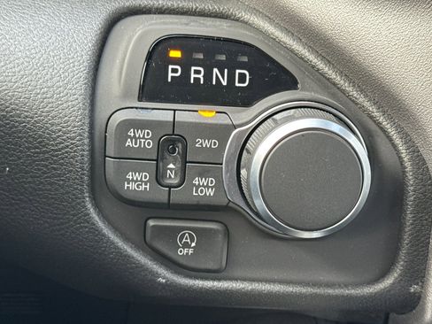 New 2026 RAM 1500 4x4 Crew Cab image 19