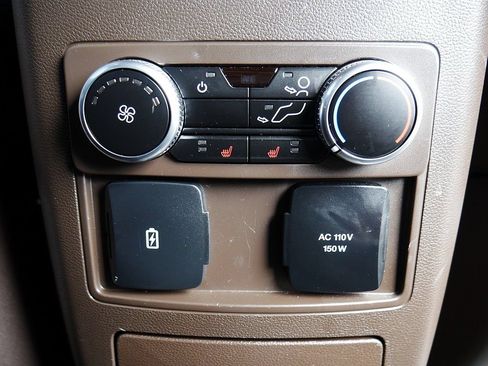 Used 2024 Ford Explorer King Ranch w/ Technology Package AWD/4WD image 61