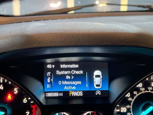 Used 2018 Ford Escape SEL image 15