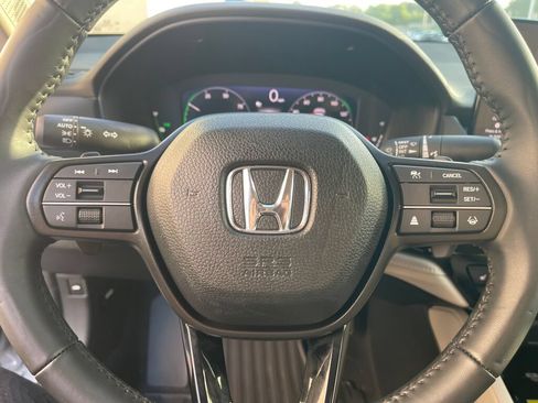 Used 2025 Honda Accord EX-L image 19