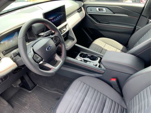 Used 2026 Ford Explorer ST-Line w/ ST-Line Street Pack RWD image 9