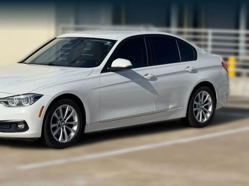 Used 2018 BMW 320i xDrive Sedan image 4