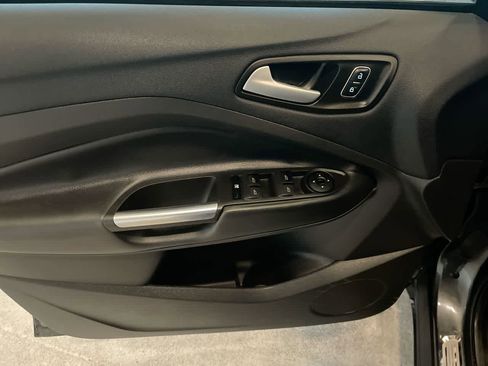 Used 2018 Ford Escape SEL image 13