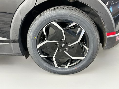 Used 2024 Hyundai Ioniq 5 SE RWD image 11