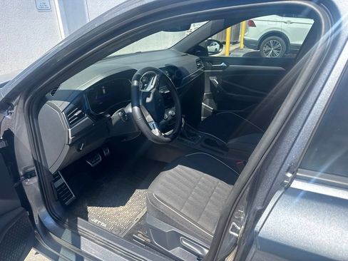 Used 2024 Volkswagen Jetta Sport FWD image 8