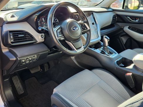 Used 2023 Subaru Outback Premium image 8
