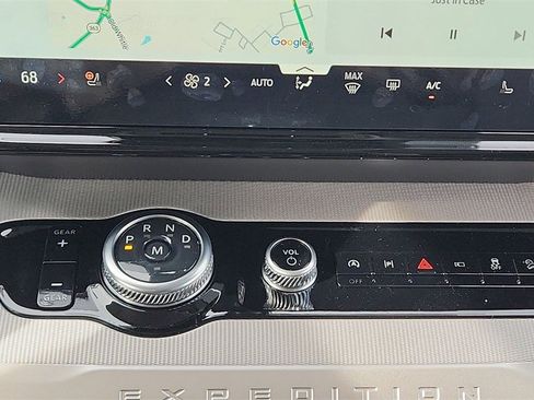 New 2025 Ford Expedition Active image 23