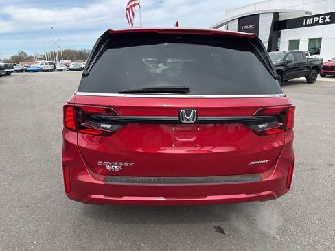 Used 2025 Honda Odyssey Sport-L image 4