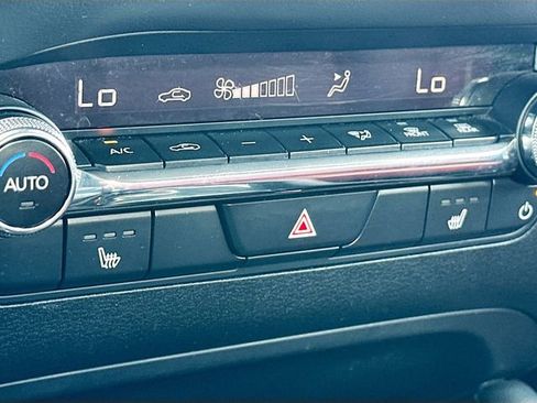 Used 2024 MAZDA MAZDA3 s image 19