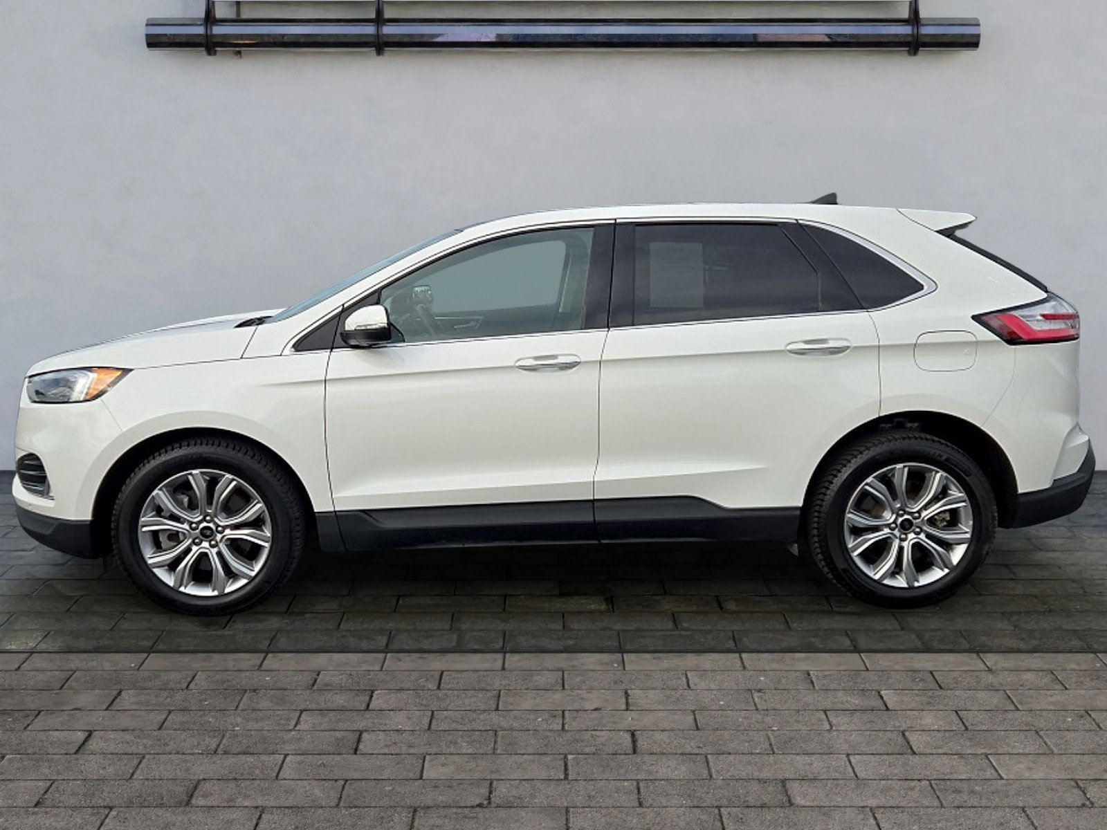Used 2024 Ford Edge Titanium w/ Equipment Group 301A AWD/4WD image 6